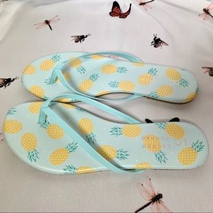 LC Lauren Conrad Pineapple Flip Flops